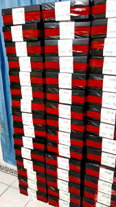 Sepatu Voli Mizuno Momentum 3 Low Ringan Empuk Sepatu Olahraga Sepatu Lari