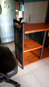 Meja Kayu Multifungsi: Pilihan Terbaik untuk Rumah & Usaha