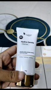 Nurraysa Hydra Gentle Cleanser purifying hydrating soothing