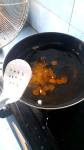 kerupuk jengkol hijau mentah