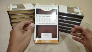 ELEGANT BROWN THINLINE KJV HOLY BIBLE LEATHERSOFT COVER HANDY