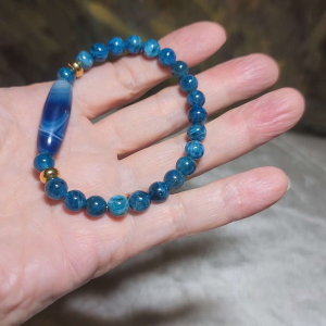 Gegegems Creation Blue Sardonyx natural Eye Vajra Eye Dzi and 7.3mm blue Apatite Bracelet