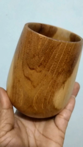 Mug Kayu Jati Model Cembung Diameter 7 cm Tinggi 11 cm