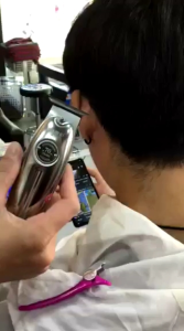 ปัตตาเลี่ยนกันขอบ Kemei 1949 รุ่น70ปี เครื่องทําจากสแตนเลสอย่างดี ลับคมแต่งฟัน ทนไม่รเอนง่าย พร้อมใช้