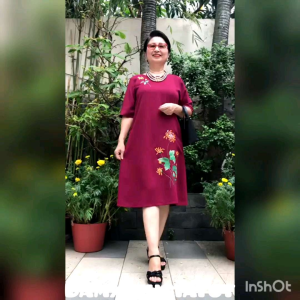Đầm Trung Niên Thêu Hoa - Vải Lụa Cát - Dáng Suông - Size từ 48kg - 90kg.