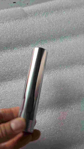 Ron trong ty inox phi 25 dùng thay cho tất cả các máy năng lượng mặt trời Sơn HàĐại Thành...