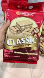 Classic Wafer Chocolate Khong Guan 350 Gr Wiener Wafers