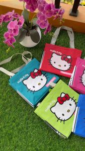 Tas bekal Hello Kitty Tupperware (zipper bunga es)
