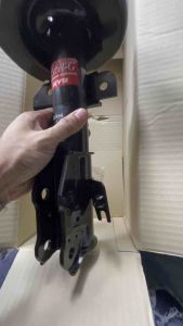 KYB Excel-g 2 pcs. โช้คอัพหน้า Ford Fiesta / Mazda2 DE [1 คู่] - สำหรับหน้าที่สูง