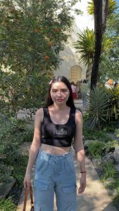 กางเกงยีนส์ขายาวทรงกระบอก ดีเทลกระเป๋าคาร์โก้จุใจใช้งานได้จริง