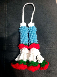 พวงมาลัยไหมพรม ตัวพวงฟ้า แบบคู่ (คล้องพระ หรือแขวนหน้ารถยนต์) - Handmade  งานพรีออเดอร์ ใช้เวลาจัดทำประมาณ 3-7 วัน