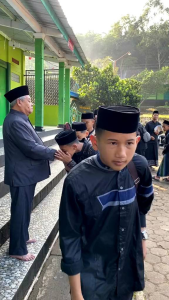peci hitam tinggi 5 cm 6 cm 7 cm wadimor AC full ac kopiah songkok tinggi 6 cm 7 cm 5 cm hitam polos santri pria ac full ac wadimor