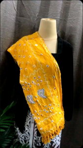 Selendang jumputan rumbai