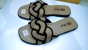 SANDAL TEPLEK WANITA KEKINIAN KEPANG