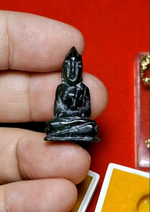 พsะหยกแกะ พsะหยกแท้ พิมพ์พsะพุทธ ปี 2536 หลวงพ่อวิริยังค์ วัดธรรมมงคล กทม. จัดสร้าง