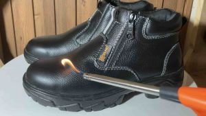 SN SUNO LEATHER Sepatu safety Resleting 3m material kulit sapi fitur ujung besi SFT-207