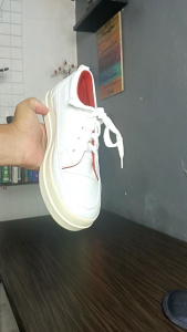 SEPATU SNEAKERS WANITA BERKUALITAS HARGA MURAH