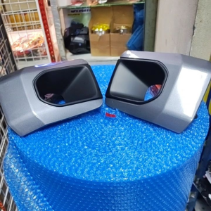 ฝาครอบไฟตัดหมอก โตโยต้า รีโว่ D Rocco 20