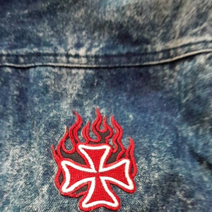 เสื้อยีน เสื้อ​ยีนส์​ เสื้อยีนต์ เสื้อกั๊กยีนส์ แจ็คเก็ตยีนส์ เสื้อครอปยีน มือสองสภาพดี