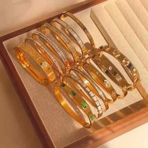 ReadyStock🔥Women Titanium Steel Bangle 18K Gold Bracelet Jewelry Gelang Tangan Perempuan Emas T29