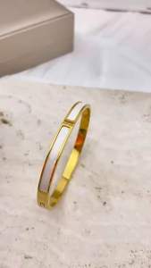 ReadyStock🔥Women Titanium Steel Bangle 18K Gold Bracelet Jewelry Gelang Tangan Perempuan Emas T30