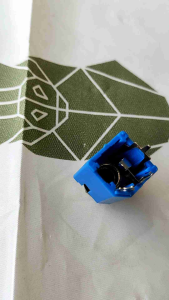 Soket Mic Socket Akai Kotak Biru 3 Pin: Aksesoris Audio Profesional Berkualitas Tinggi