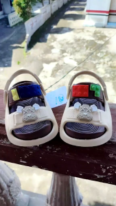 sandal anak karakter bondua tali belakang 20/25 bahan karet elastis