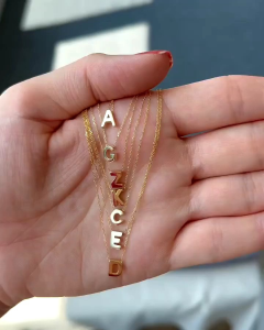 kalung huruf/Kalung alfabet/Kalung inisial