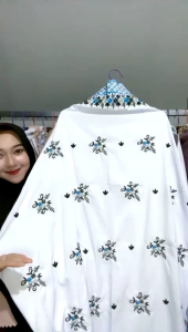 MUKENA DEWASA TERUSAN BAHAN KATUN MIKRO KAIN PUTIH MOTIF TABUR RUMIT ELVIRA