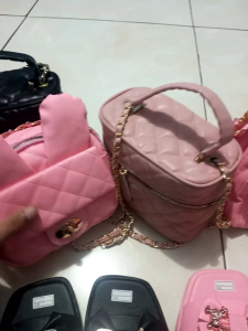 Paket Satu Stel Tas & Sandal