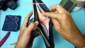 Dompet Pria Fashion Lipat Dua