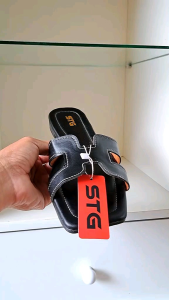 Sendal Wanita Stg Logo Hrm Kulit Cavaro Full Embos