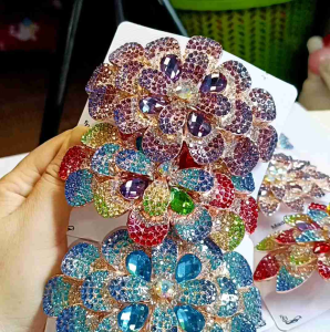 Cặp tóc kẹp tóc đá đính full bề mặt sang xịn cho nữ trung niên