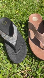 ✨TTFS✨ Sparkle Comfort Flip Flops Sandals Wanita • Premium Rhinestone Wedge • Kasut Perempuan Harian Selesa GB5017
