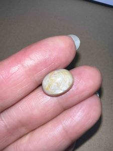 9695-ĐÁ SAPHIA TRẮNG VÀNG SAO NHẸ CÓ QUI ( THIÊN NHIÊN ) KHÔNG XỬ LÝ.