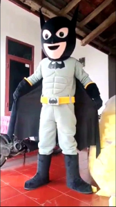 Kostum Badut Batman: Jasa Pembuatan Kostum Anak yang Berkualitas