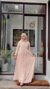 Aishaa Dress Gamis Motif Bunga Kecil bahan Crinkle Mango Yoryu