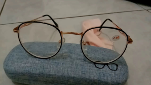 Kacamata Minus: Solusi Terbaik Untuk Penglihatan Jarak Jauh