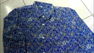 Seragam Batik Sekolah Motif Bunga Rampe Biru (SMP)