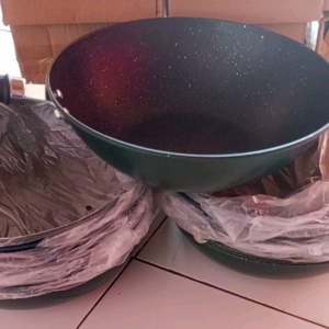 wajan hijau wajan anti lengket wajan penggorengan wajan serbaguna wajan teflon