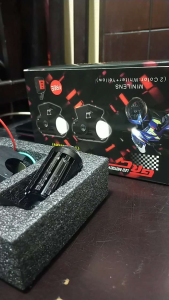 Lampu Tembak Sorot Laser Gun LED D2 Warna Putih - Kuning plus Saklar Harga 2 pcs.