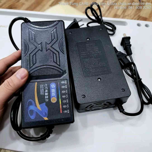 Sạc xe điện 48V | Sạc ắc quy xe đạp điện xe máy điện 48V12ah 48V20AH (4 bình) xịn có quạt tản nhiệt đèn báo & Tự ngắt
