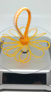 จอมแหดอกบัว16เสา สีเหลืองทองทำจากด้ายไนล่อนเบอร์9