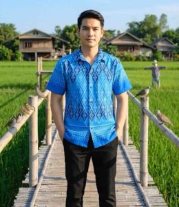 เสื้อพื้นเมืองผู้ชายคอเชิ้ต ลายไทยพิกุล