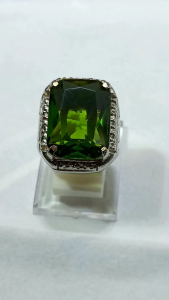 BATU CINCIN GREEN PERIDOT MODEL KOTAK