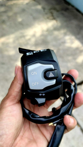 TOMBOL LAMPU MOTOR KIRI SUZUKI GSX UNIVERSAL CB GL MP HOLDER KIRI SUZUKI GSX UNIVERSAL PNP CB GL MP TIGER JAPSTYLE TOMBOL LAMPU MOTOR SUZUKI GSX SAKLAR LAMPU SUZUKI GSX IMPORT DUS COKLAT HOLDER KIRI GSX TOMBOL SWITCH KIRI GSX TOMBOL HAZARD HAZAR MOTOR