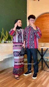 Rumi WINE Couple Tenun