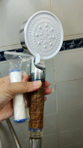 Shower Water Filter Cartridges 9.5cm with PP 5 Micron Filtration Precision Removes Impurities Red Worms Purify Every Drop Keep Clean and Pure Purifier