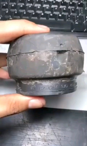 VOLKSWAGEN POLO VENTO 1.2 HATCHBACK FRONT ABSORBER MOUNTING GERMANY 1J0 412 331C 1J0412331C PRICE PER PCS 100% ORIGINAL