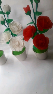 [BUNGA PLASTIK KRESEK] BUNGA MAWAR HIAS KERAJINAN/PRAKARYA DARI PLASTIK KRESEK - Lazada